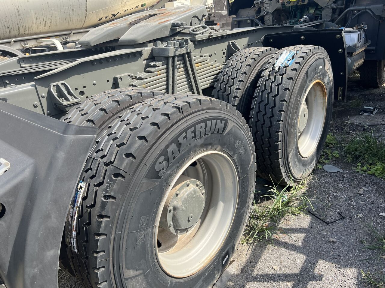 Sinotruk HOWO 420HP 6X4 Tractor - Тягач: фото 2 Sinotruk HOWO 420HP 6X4 Tractor - Тягач: фото 2
