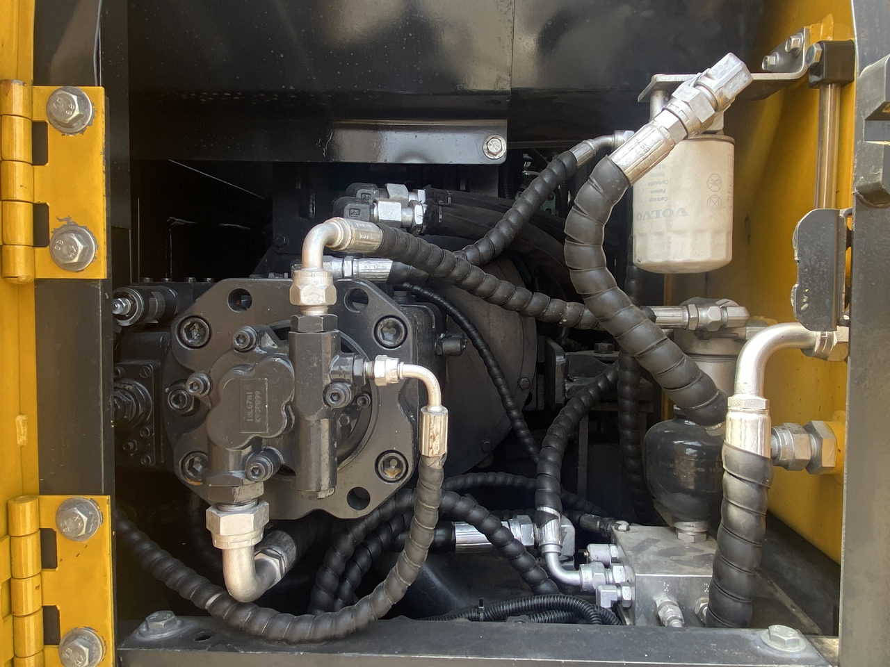 Экскаватор VOLVO EC140: фото 11