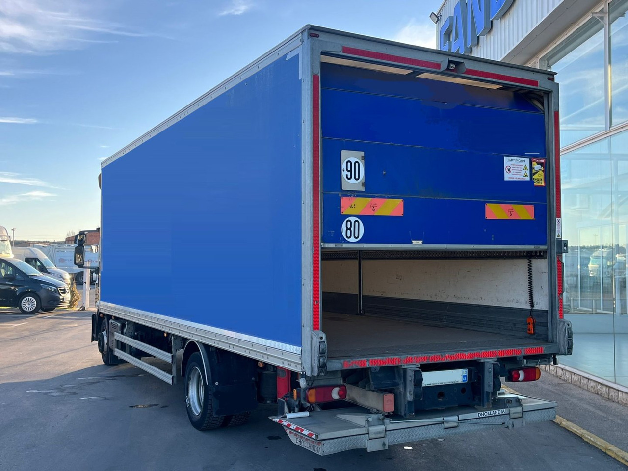 Caja cerrada IVECO Eurocargo ML 120 E19 P - Грузовик с закрытым кузовом: фото 4 Caja cerrada IVECO Eurocargo ML 120 E19 P - Грузовик с закрытым кузовом: фото 4
