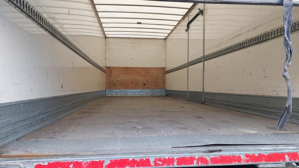 Caja cerrada IVECO Eurocargo ML 120 E22 - Грузовик с закрытым кузовом: фото 4 Caja cerrada IVECO Eurocargo ML 120 E22 - Грузовик с закрытым кузовом: фото 4