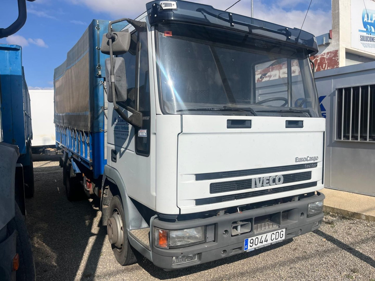 Caja cerrada IVECO Eurocargo ML80E17 - Тентованный грузовик: фото 3 Caja cerrada IVECO Eurocargo ML80E17 - Тентованный грузовик: фото 3