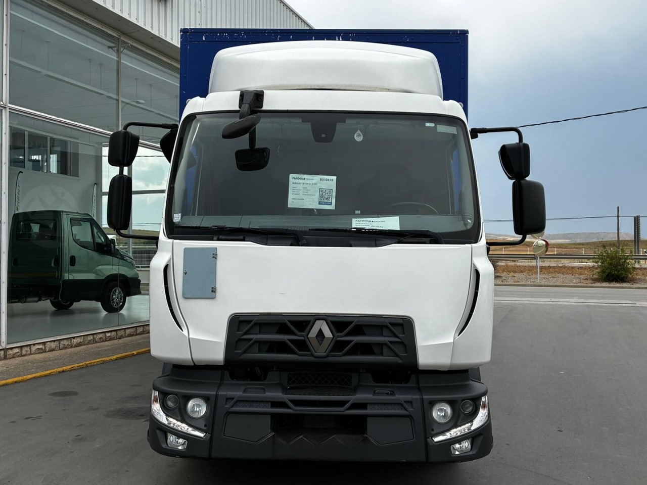 Caja cerrada Renault D120-210 - Грузовик с закрытым кузовом: фото 2 Caja cerrada Renault D120-210 - Грузовик с закрытым кузовом: фото 2