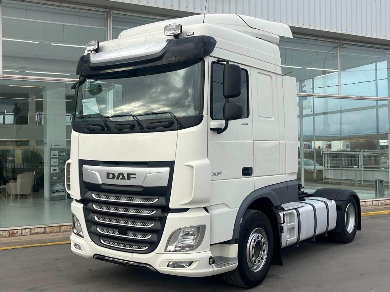 Cabeza Tractora DAF 480 AUTOMATICA CON INTARDER - Тягач: фото 1 Cabeza Tractora DAF 480 AUTOMATICA CON INTARDER - Тягач: фото 1