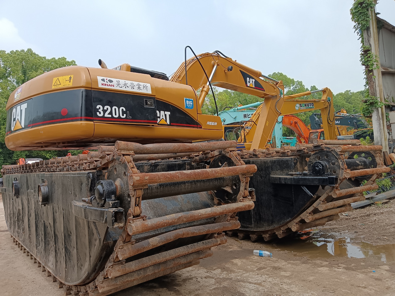 CAT 320CL - Водный экскаватор: фото 1 CAT 320CL - Водный экскаватор: фото 1