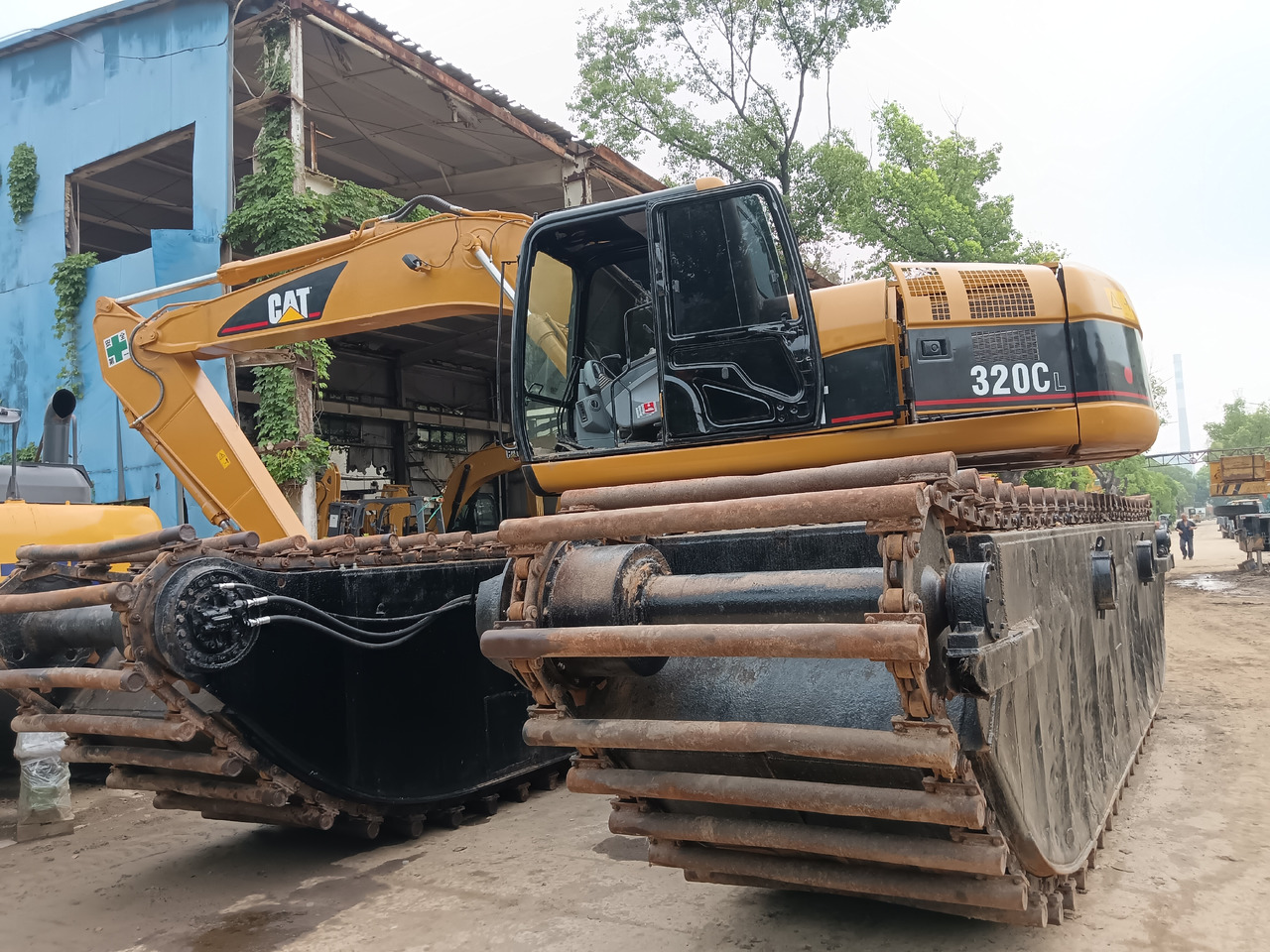 CAT 320CL - Водный экскаватор: фото 3 CAT 320CL - Водный экскаватор: фото 3