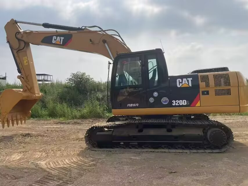 Гусеничный экскаватор CAT 320D2L: фото 8