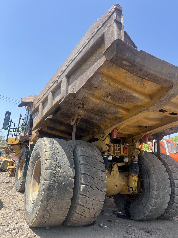 CAT 773F ROCK TRUCK - Горнодобывающая техника: фото 2 CAT 773F ROCK TRUCK - Горнодобывающая техника: фото 2