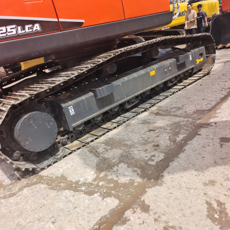 DOOSAN DX225LCA - Гусеничный экскаватор: фото 2 DOOSAN DX225LCA - Гусеничный экскаватор: фото 2