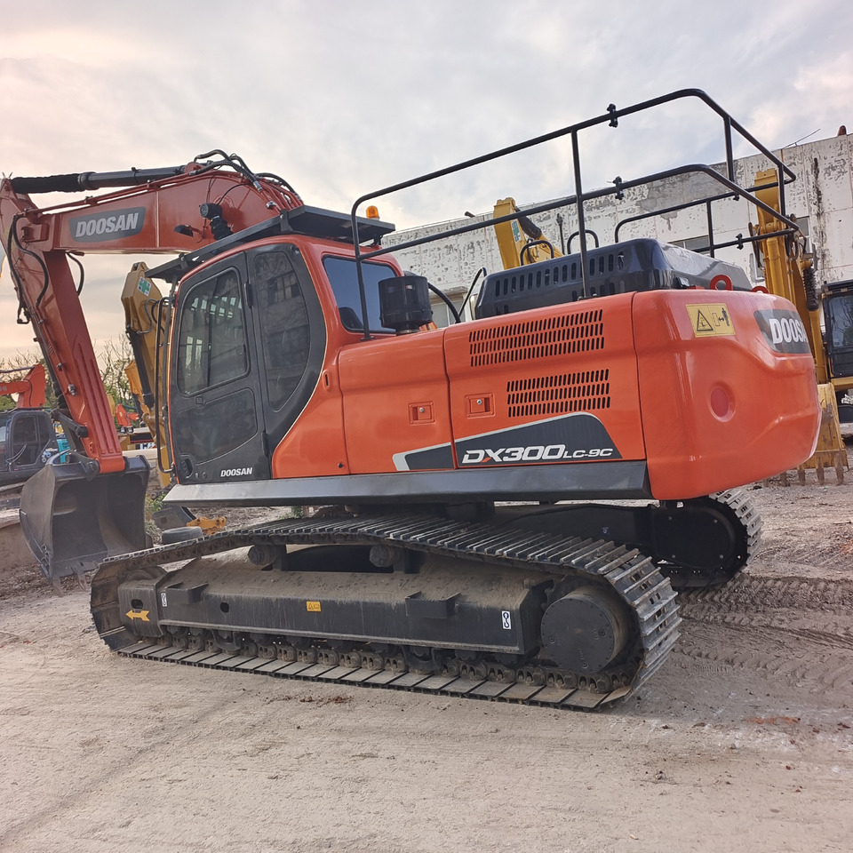 DOOSAN DX300 LC - 9C DX 300 LCA - Гусеничный экскаватор: фото 1 DOOSAN DX300 LC - 9C DX 300 LCA - Гусеничный экскаватор: фото 1