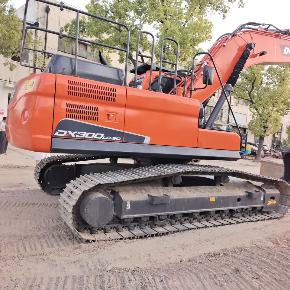 DOOSAN DX300LC-9C - Гусеничный экскаватор: фото 2 DOOSAN DX300LC-9C - Гусеничный экскаватор: фото 2