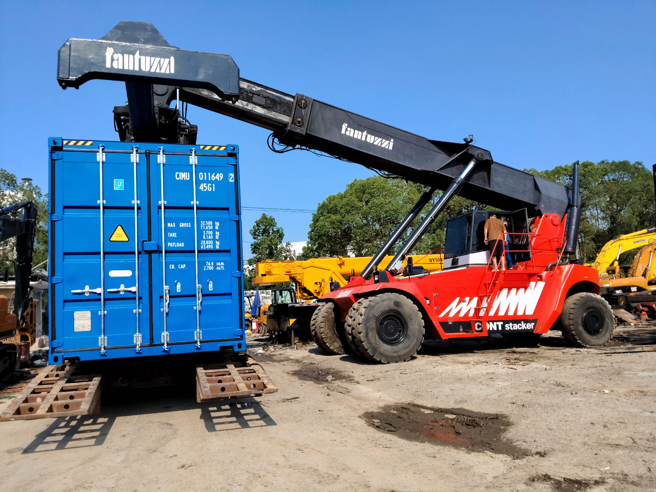 FANTUZZI CS45KM 45 TON - Ричстакер: фото 4 FANTUZZI CS45KM 45 TON - Ричстакер: фото 4
