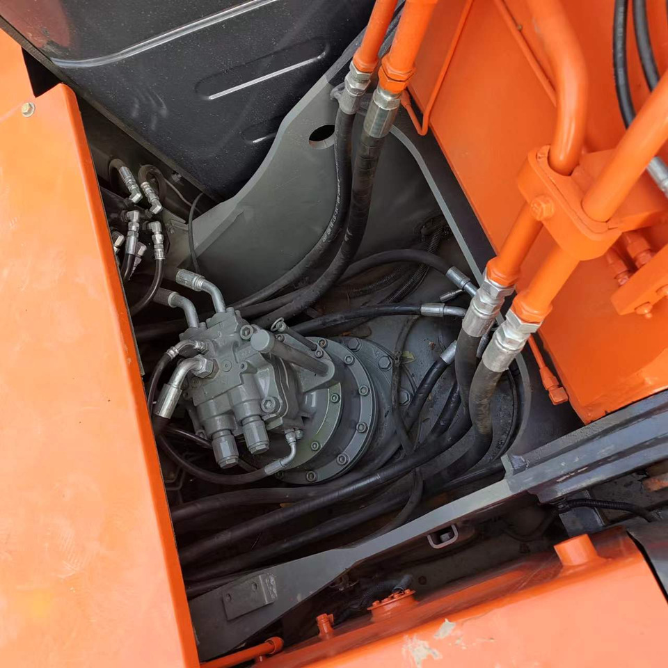 HITACHI ZX200-3 ZX200 - Гусеничный экскаватор: фото 3 HITACHI ZX200-3 ZX200 - Гусеничный экскаватор: фото 3