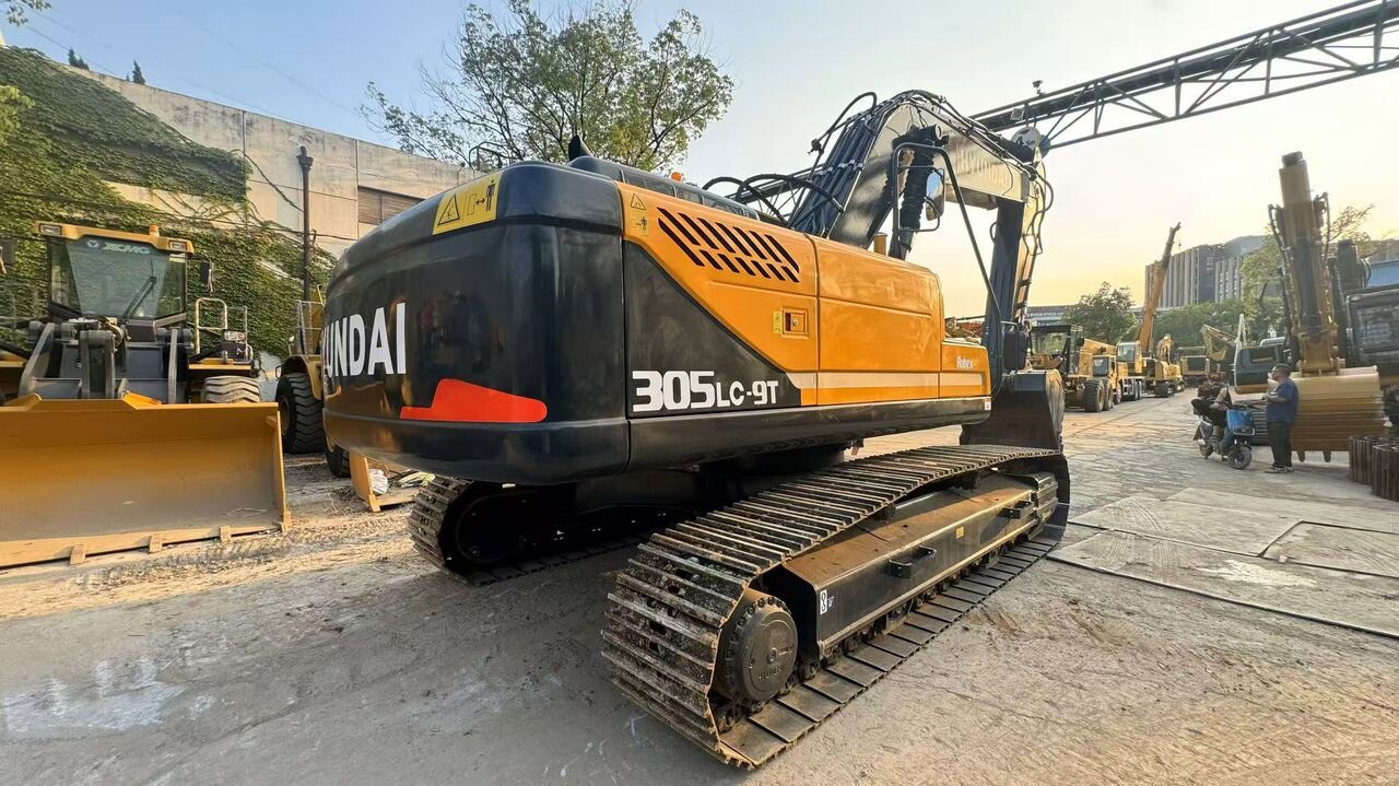 HYUNDAI R305 - Гусеничный экскаватор: фото 2 HYUNDAI R305 - Гусеничный экскаватор: фото 2
