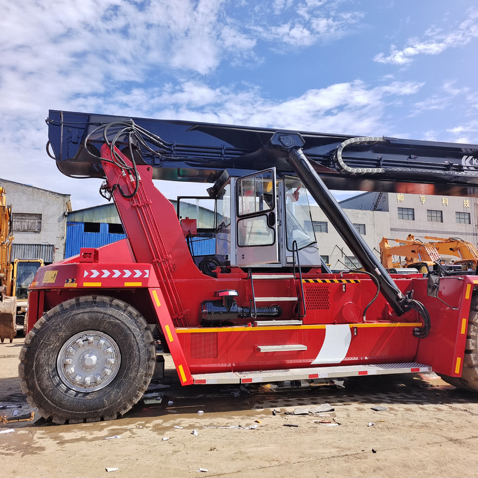 KALMAR DRF 450 - Ричстакер: фото 1 KALMAR DRF 450 - Ричстакер: фото 1