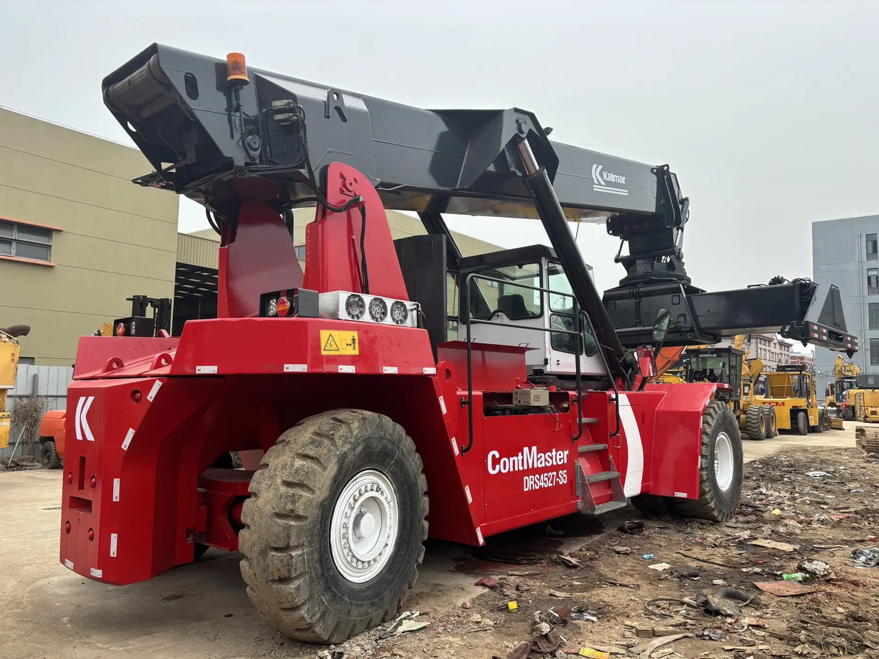 KALMAR DRS 4527 - S5 DRF450 DRT 450 45TON CONTAINER HANDLER - Ричстакер: фото 1 KALMAR DRS 4527 - S5 DRF450 DRT 450 45TON CONTAINER HANDLER - Ричстакер: фото 1