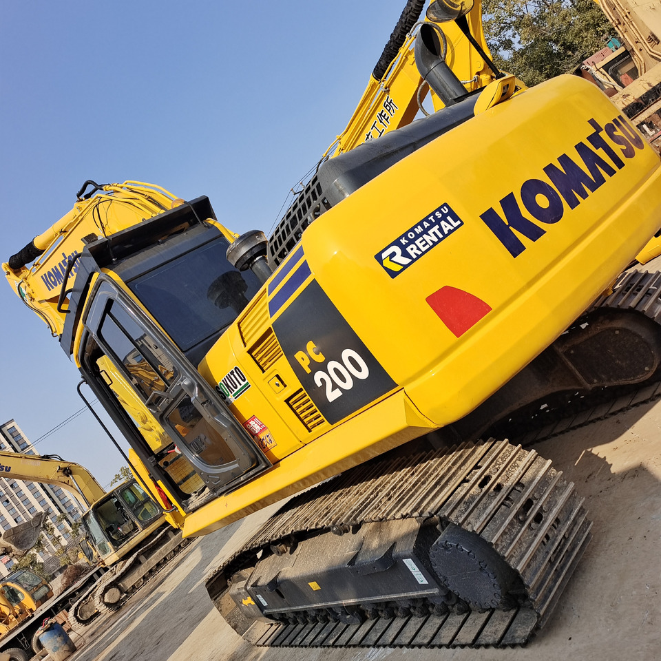 KOMATSU PC200-8N1 - Гусеничный экскаватор: фото 1 KOMATSU PC200-8N1 - Гусеничный экскаватор: фото 1