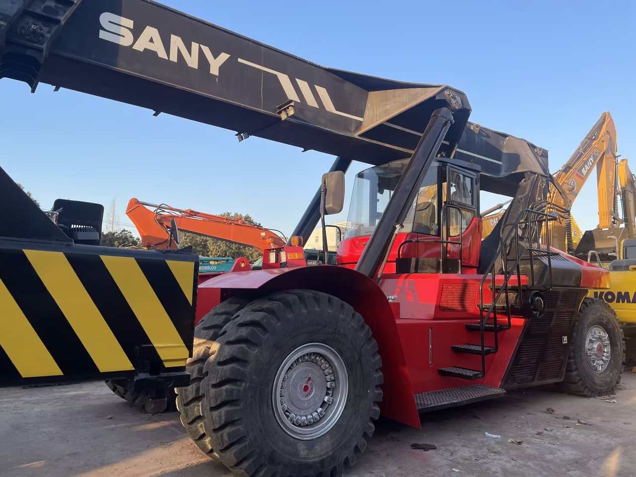 SANY SRSC45C30 45 TON CAPACITY - Ричстакер: фото 1 SANY SRSC45C30 45 TON CAPACITY - Ричстакер: фото 1