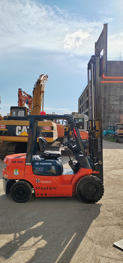 TOYOTA FD 30 - Вилочный погрузчик: фото 5 TOYOTA FD 30 - Вилочный погрузчик: фото 5