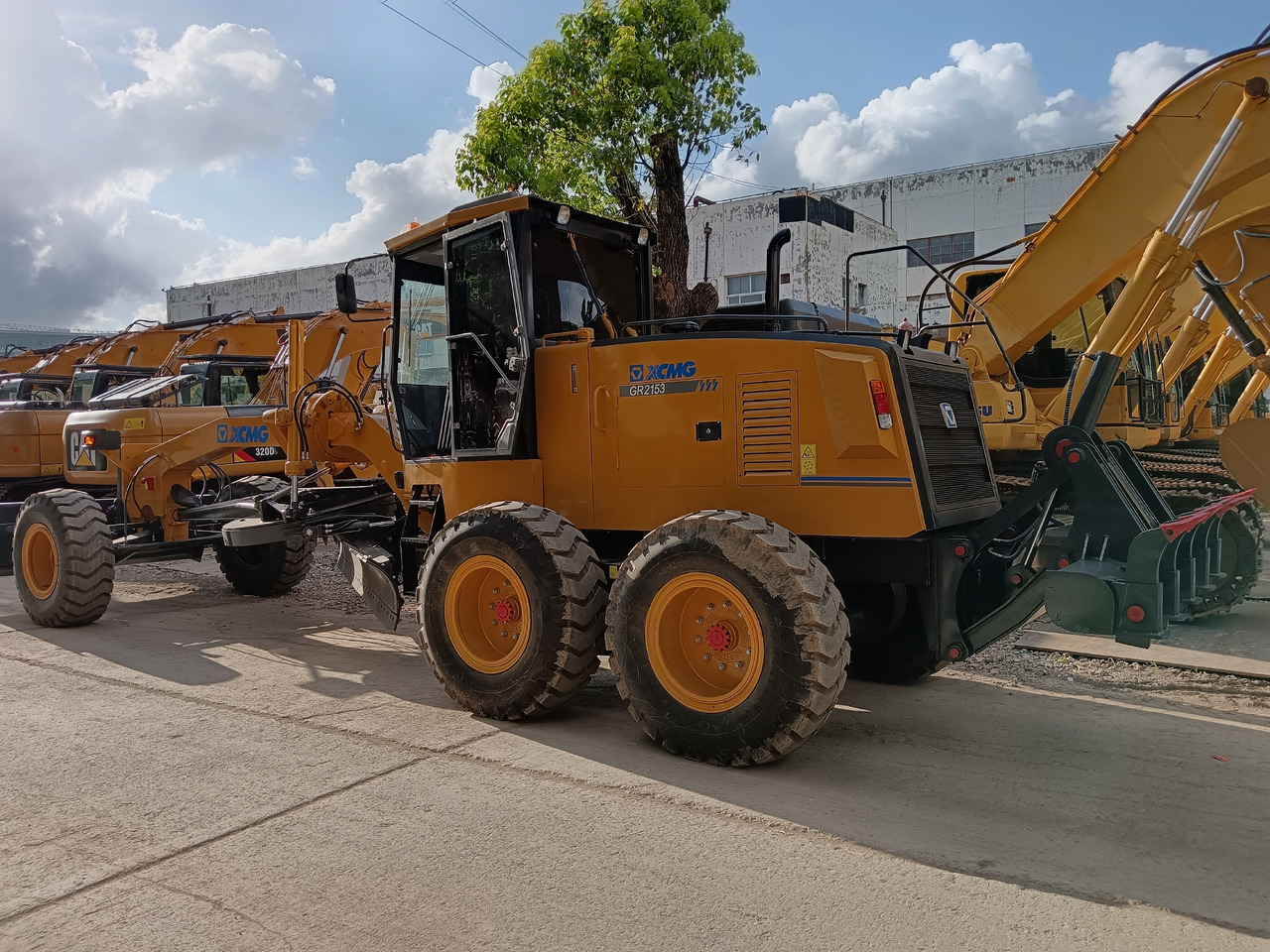 Грейдер XCMG GR2153 WITH RIPPER AND TWO BLADES: фото 13