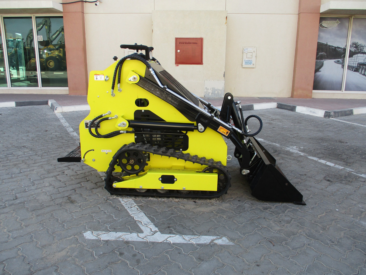 MACHPRO MPS330 Mini Skid Steer - Мини-погрузчик с бортовым поворотом: фото 5 MACHPRO MPS330 Mini Skid Steer - Мини-погрузчик с бортовым поворотом: фото 5
