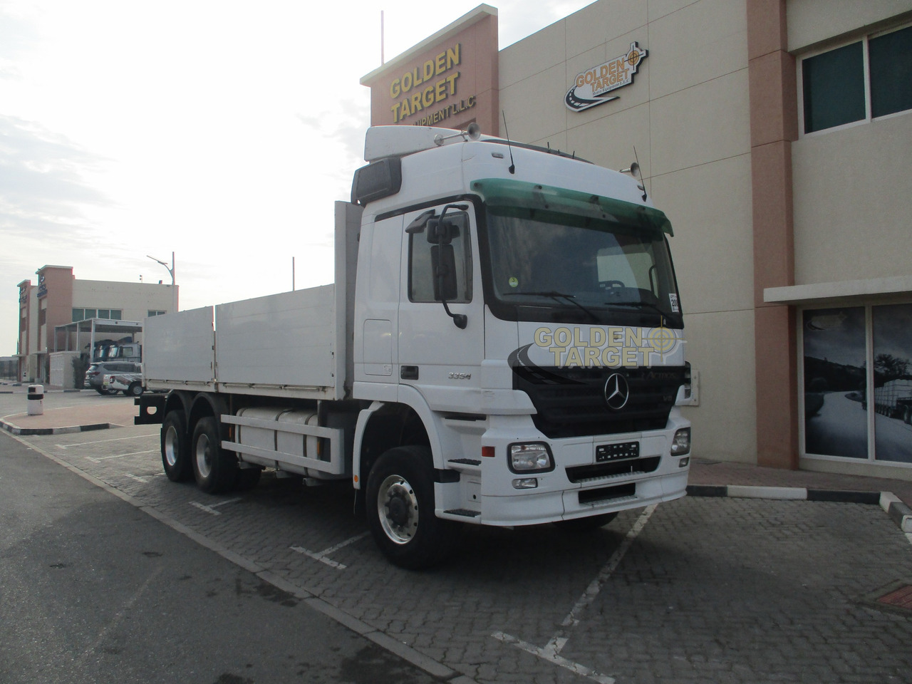 MERCEDES-BENZ ACTROS 3354 6x6 Chassis Truck - Грузовик-шасси: фото 1 MERCEDES-BENZ ACTROS 3354 6x6 Chassis Truck - Грузовик-шасси: фото 1