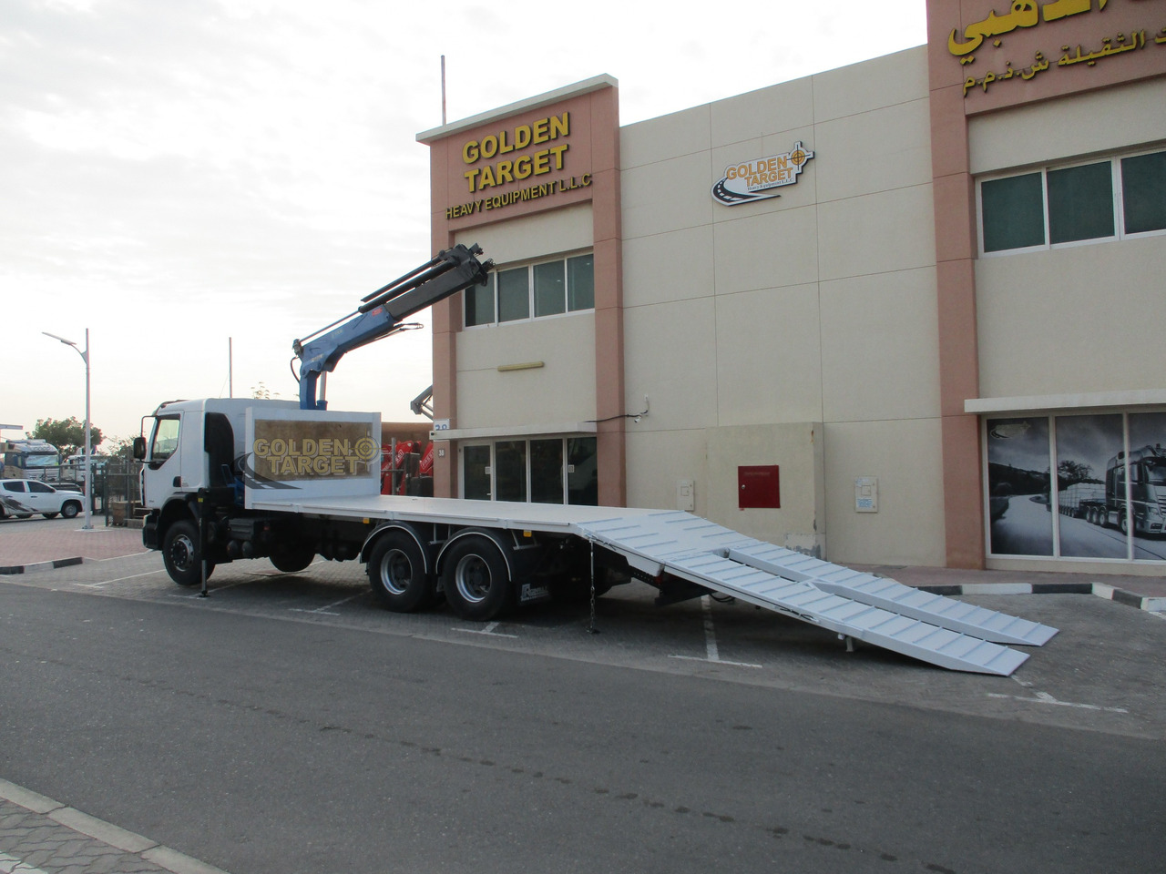 Автоманипулятор RENAULT Kerax 380 6×4 Crane Truck: фото 12