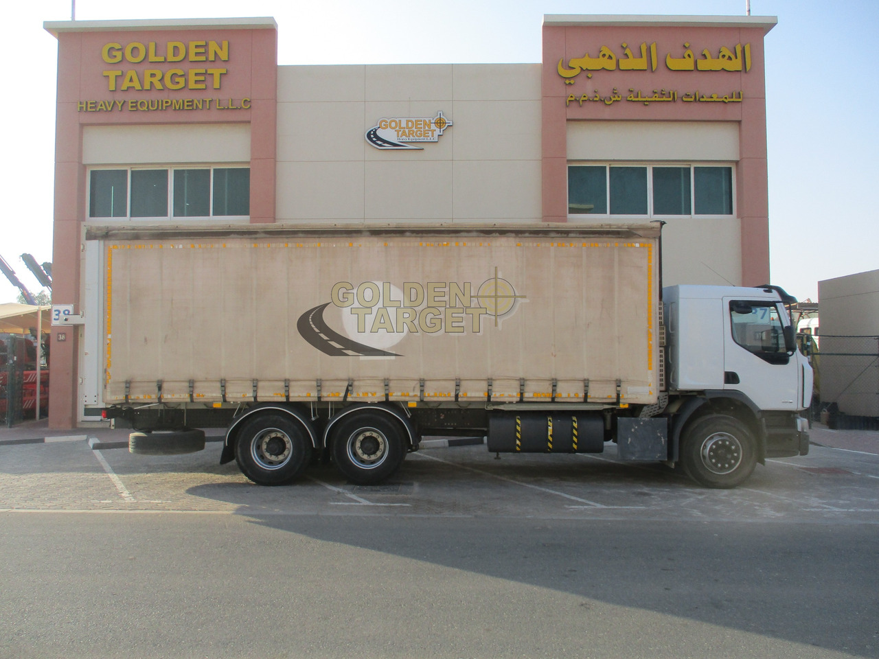 Renault KERAX 380 - Тентованный грузовик: фото 5 Renault KERAX 380 - Тентованный грузовик: фото 5