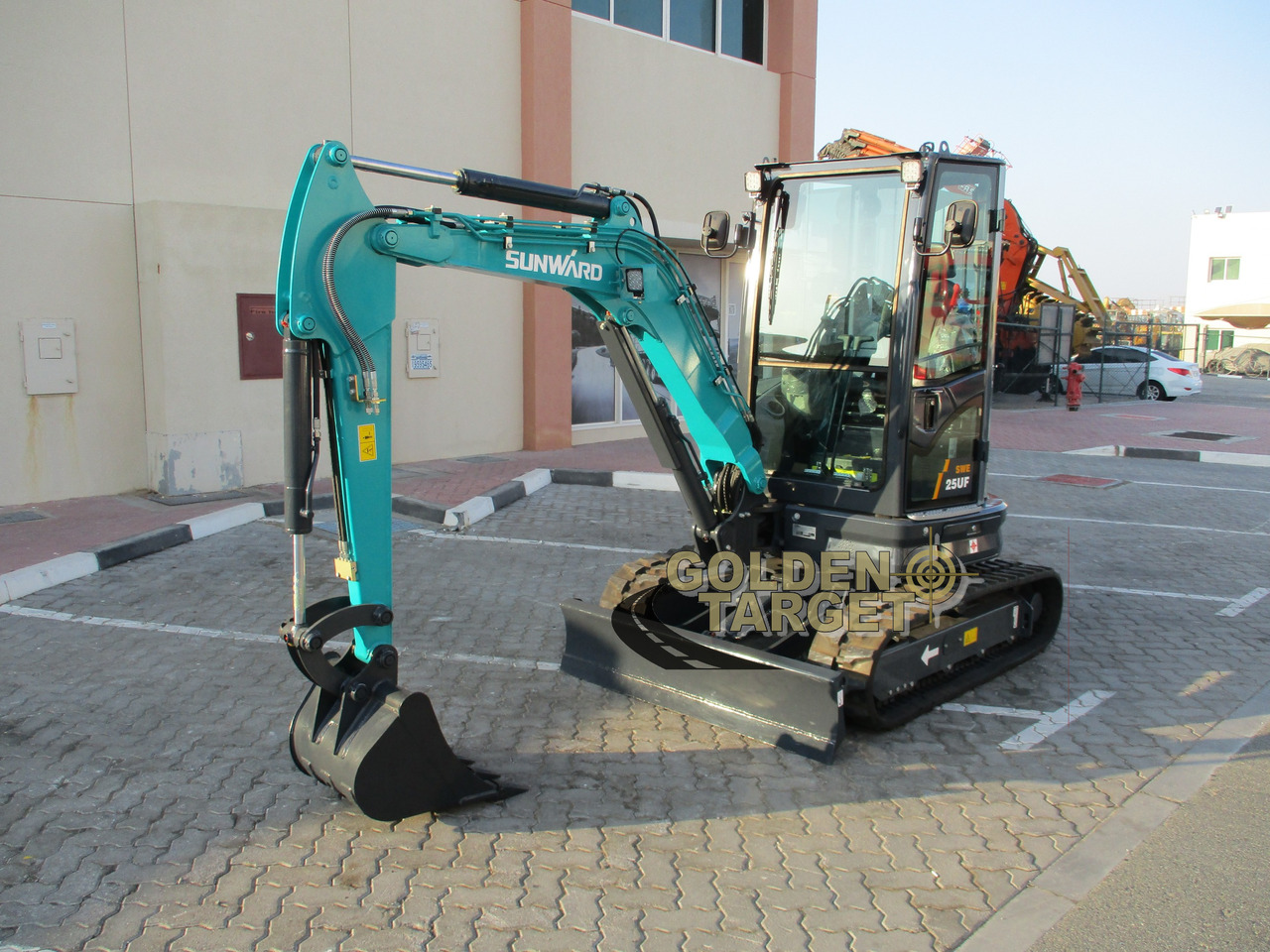 SUNWARD SWE25UF Mini Hydraulic Excavator - Мини-экскаватор: фото 2 SUNWARD SWE25UF Mini Hydraulic Excavator - Мини-экскаватор: фото 2
