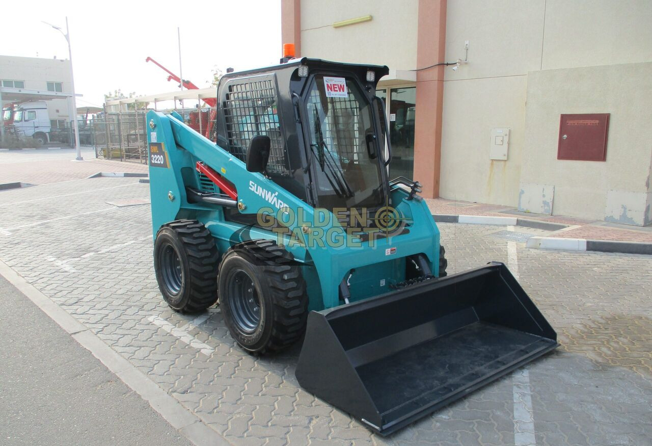 Sunward 3220 Skid Steer Loader - Мини-погрузчик с бортовым поворотом: фото 1 Sunward 3220 Skid Steer Loader - Мини-погрузчик с бортовым поворотом: фото 1