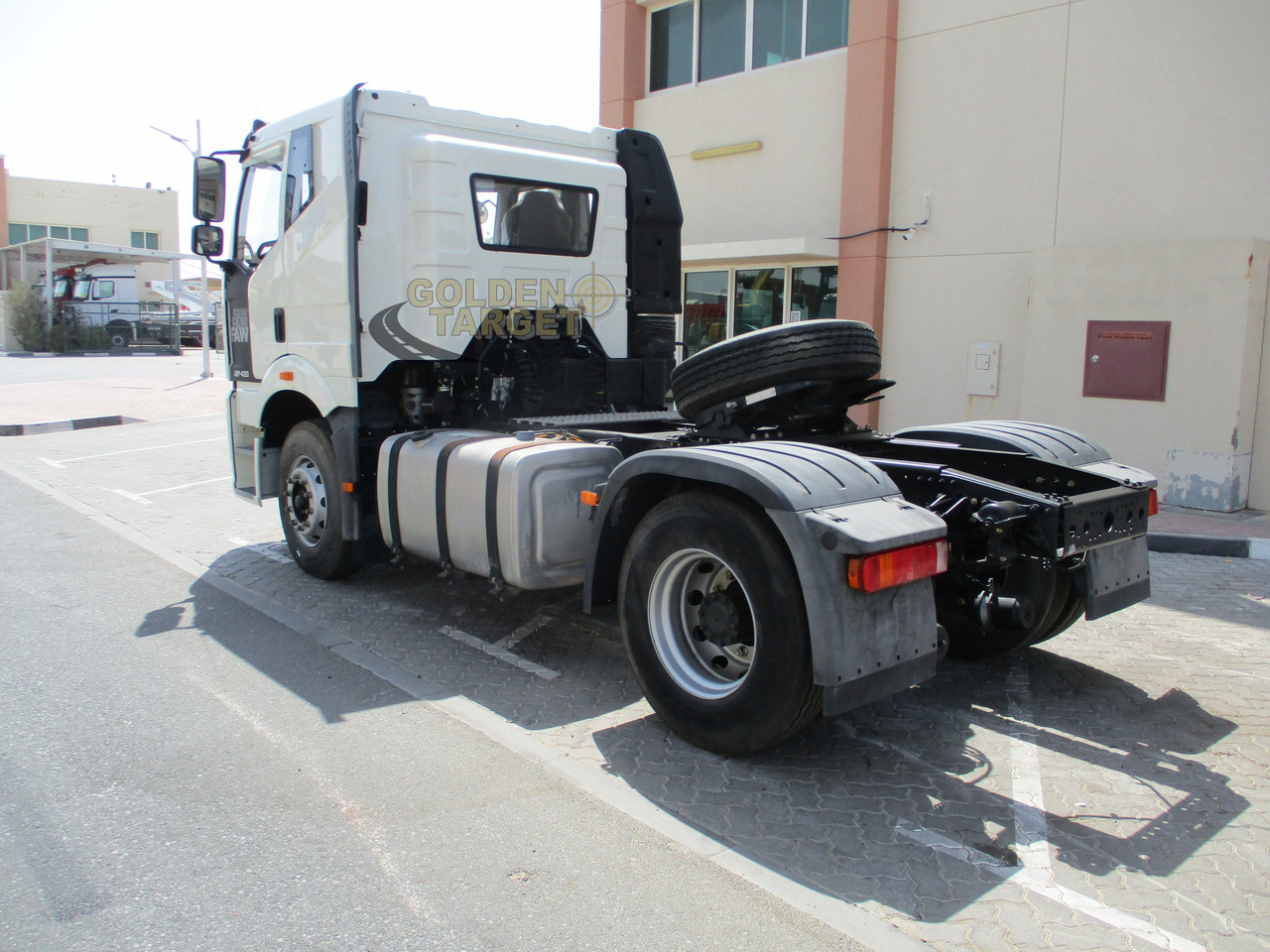 FAW J6P-420 4x2 Head Truck - Тягач: фото 4 FAW J6P-420 4x2 Head Truck - Тягач: фото 4