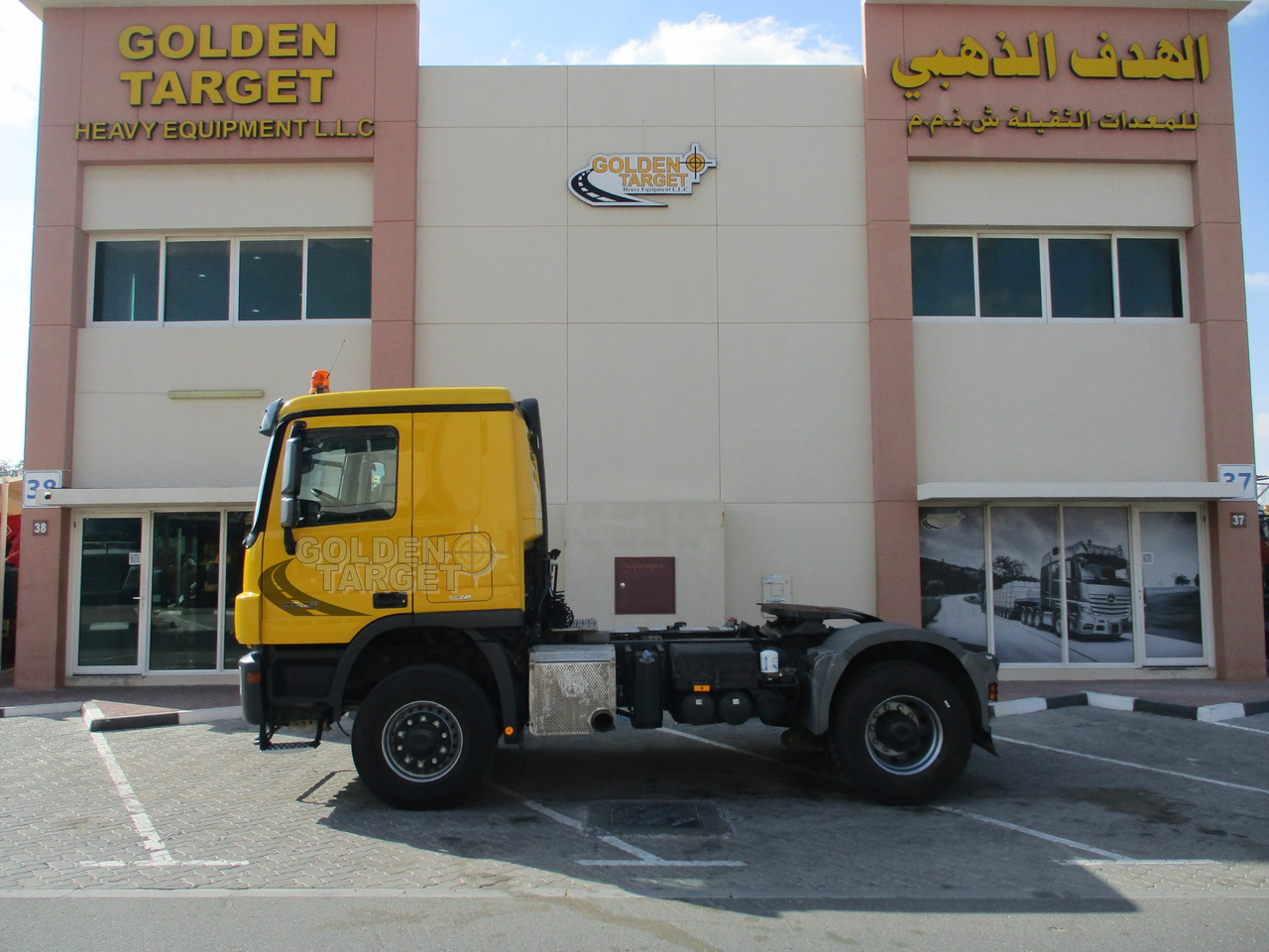 Тягач MERCEDES-BENZ Actros 2048 4x4 Head Truck: фото 6 Тягач MERCEDES-BENZ Actros 2048 4x4 Head Truck: фото 6