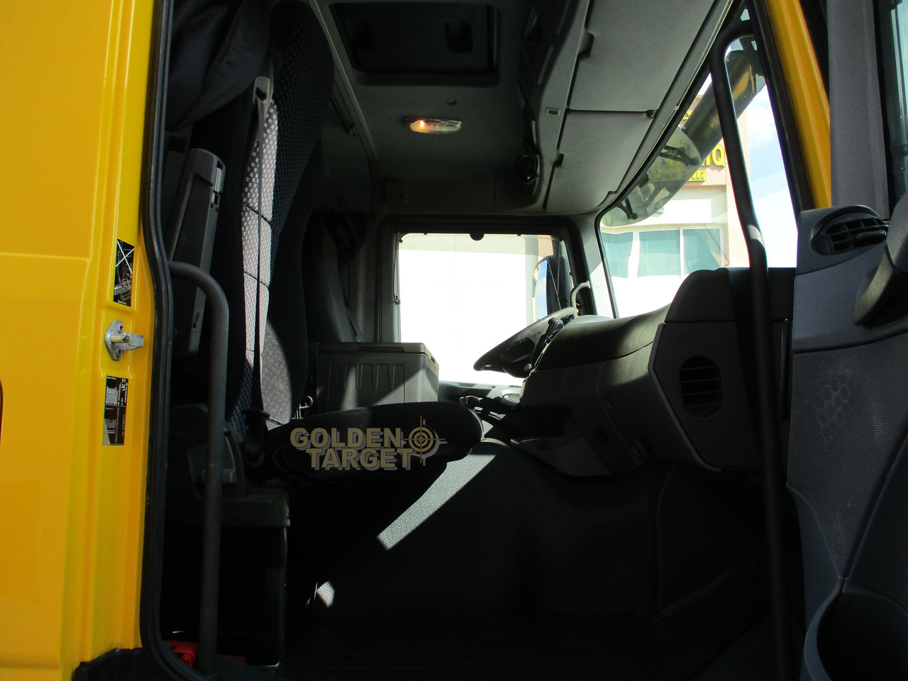 Тягач MERCEDES-BENZ Actros 2048 4x4 Head Truck: фото 9 Тягач MERCEDES-BENZ Actros 2048 4x4 Head Truck: фото 9