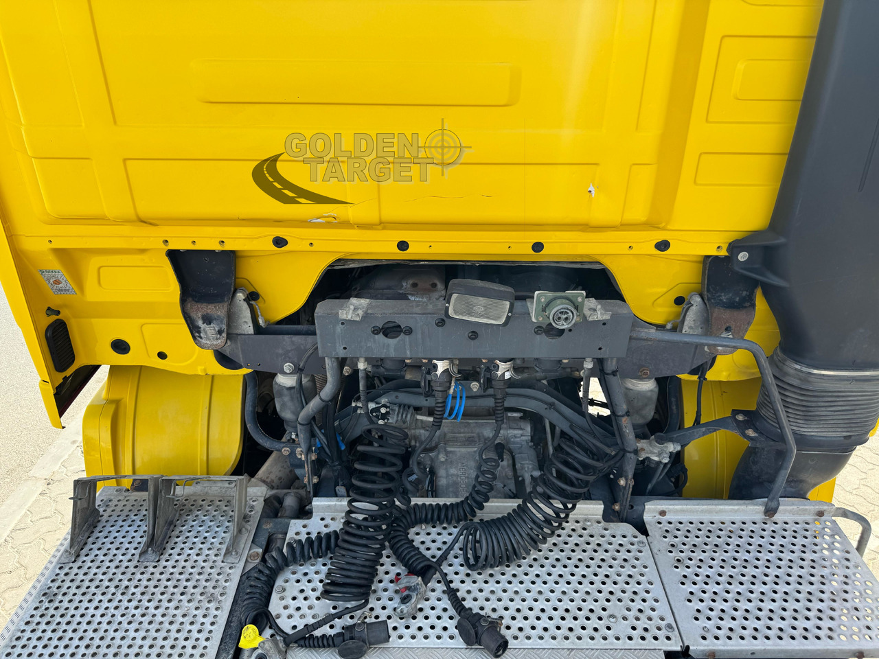 Mercedes Benz ACTROS 3355 6x4 Head Truck в лизинг Mercedes Benz ACTROS 3355 6x4 Head Truck: фото 8