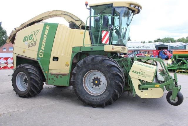 Krone BiG X 650 - Кормоуборочный комбайн: фото 1 Krone BiG X 650 - Кормоуборочный комбайн: фото 1
