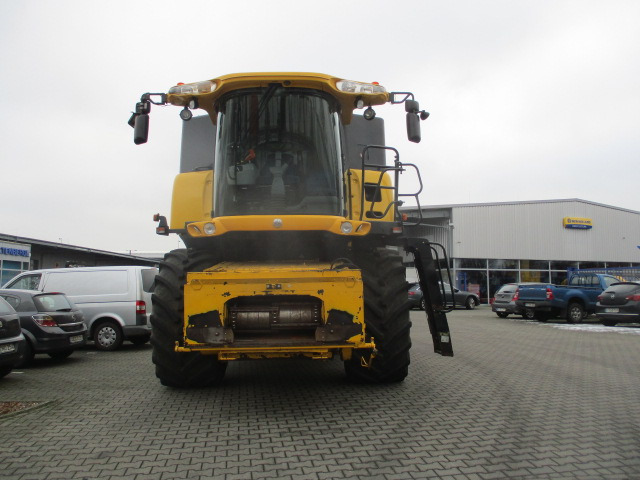 New Holland CR 9060 Elevation - Зерноуборочный комбайн: фото 1 New Holland CR 9060 Elevation - Зерноуборочный комбайн: фото 1