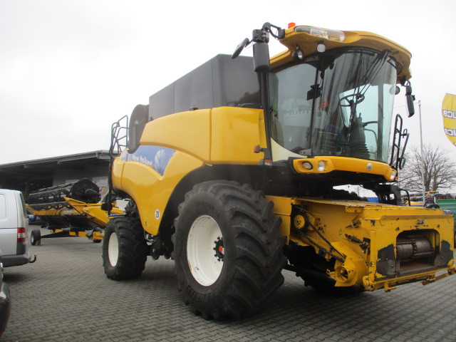 New Holland CR 9060 Elevation - Зерноуборочный комбайн: фото 2 New Holland CR 9060 Elevation - Зерноуборочный комбайн: фото 2