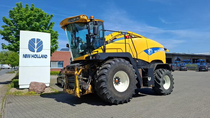 New Holland FR 9060 - Кормоуборочный комбайн: фото 1 New Holland FR 9060 - Кормоуборочный комбайн: фото 1