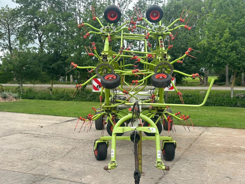 Claas Volto 1320 T Gedragen 13 meter schudder - Сеноворошилка: фото 4 Claas Volto 1320 T Gedragen 13 meter schudder - Сеноворошилка: фото 4