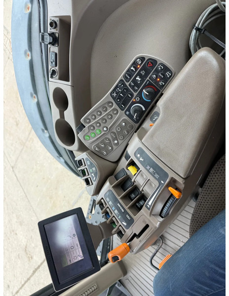 John Deere 7230R 7 230 R Trekker JD 7 serie Autopower 7230R 7 230 R Trekker JD 7 serie Autopower в лизинг John Deere 7230R 7 230 R Trekker JD 7 serie Autopower 7230R 7 230 R Trekker JD 7 serie Autopower: фото 6 John Deere 7230R 7 230 R Trekker JD 7 serie Autopower 7230R 7 230 R Trekker JD 7 serie Autopower в лизинг John Deere 7230R 7 230 R Trekker JD 7 serie Autopower 7230R 7 230 R Trekker JD 7 serie Autopower: фото 6