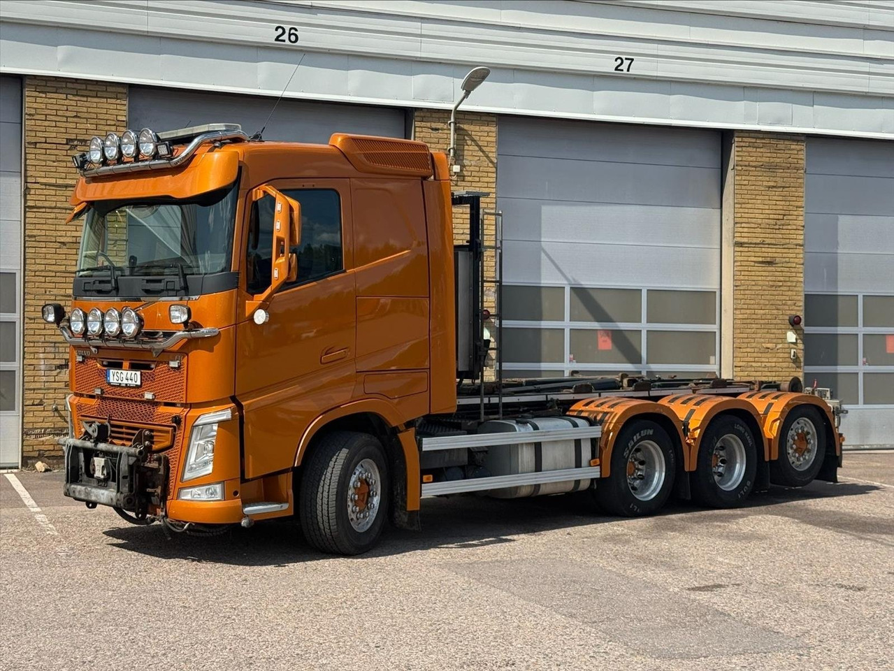 Lastväxlare Volvo FH 12.8 I-Shift, 510hk, 8x4 -2018 | Plogutrustad - Крюковой мультилифт: фото 1 Lastväxlare Volvo FH 12.8 I-Shift, 510hk, 8x4 -2018 | Plogutrustad - Крюковой мультилифт: фото 1