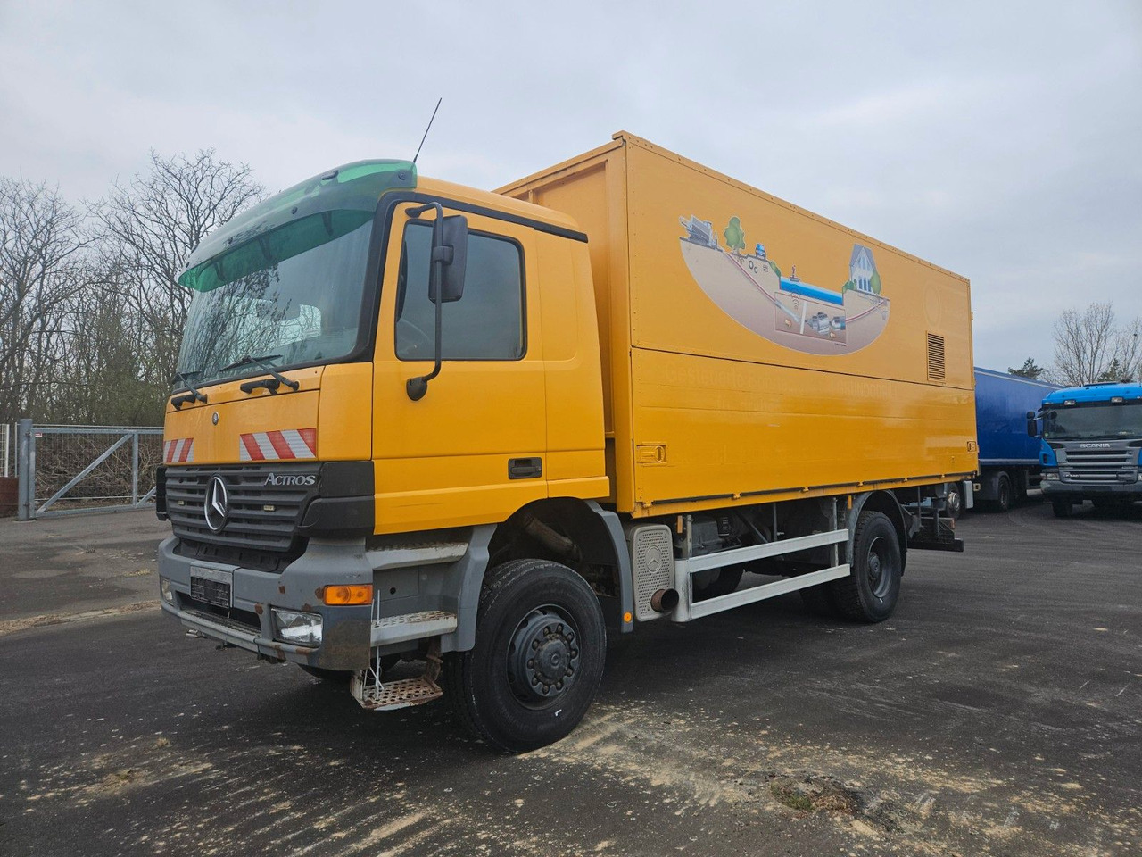 Mercedes-Benz Actros 2031 4x4 Koffer orig. 127.600 km !!! - Грузовик с закрытым кузовом: фото 1 Mercedes-Benz Actros 2031 4x4 Koffer orig. 127.600 km !!! - Грузовик с закрытым кузовом: фото 1