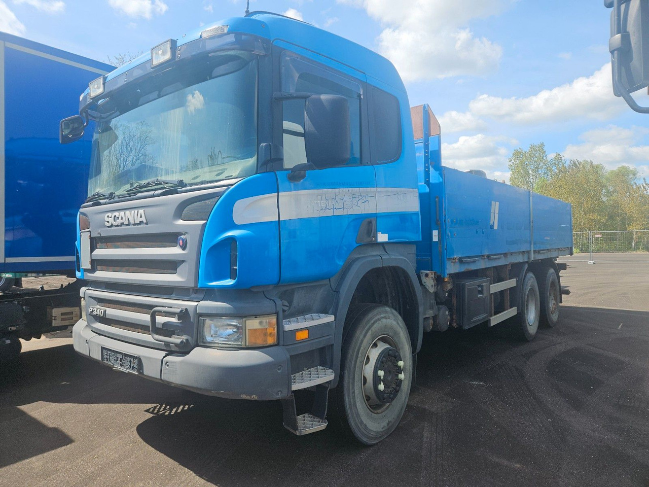 Scania P340 6x6 Pritsche Schaltgetriebe Blatt/Blatt - Грузовик бортовой/ Платформа: фото 1 Scania P340 6x6 Pritsche Schaltgetriebe Blatt/Blatt - Грузовик бортовой/ Платформа: фото 1