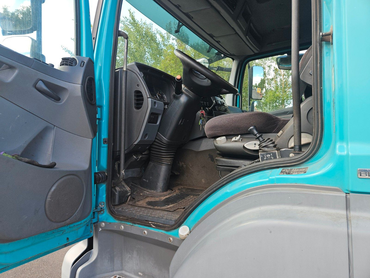 Mercedes-Benz Axor 1843 4x2 mit Kipphydraulik - Тягач: фото 5 Mercedes-Benz Axor 1843 4x2 mit Kipphydraulik - Тягач: фото 5