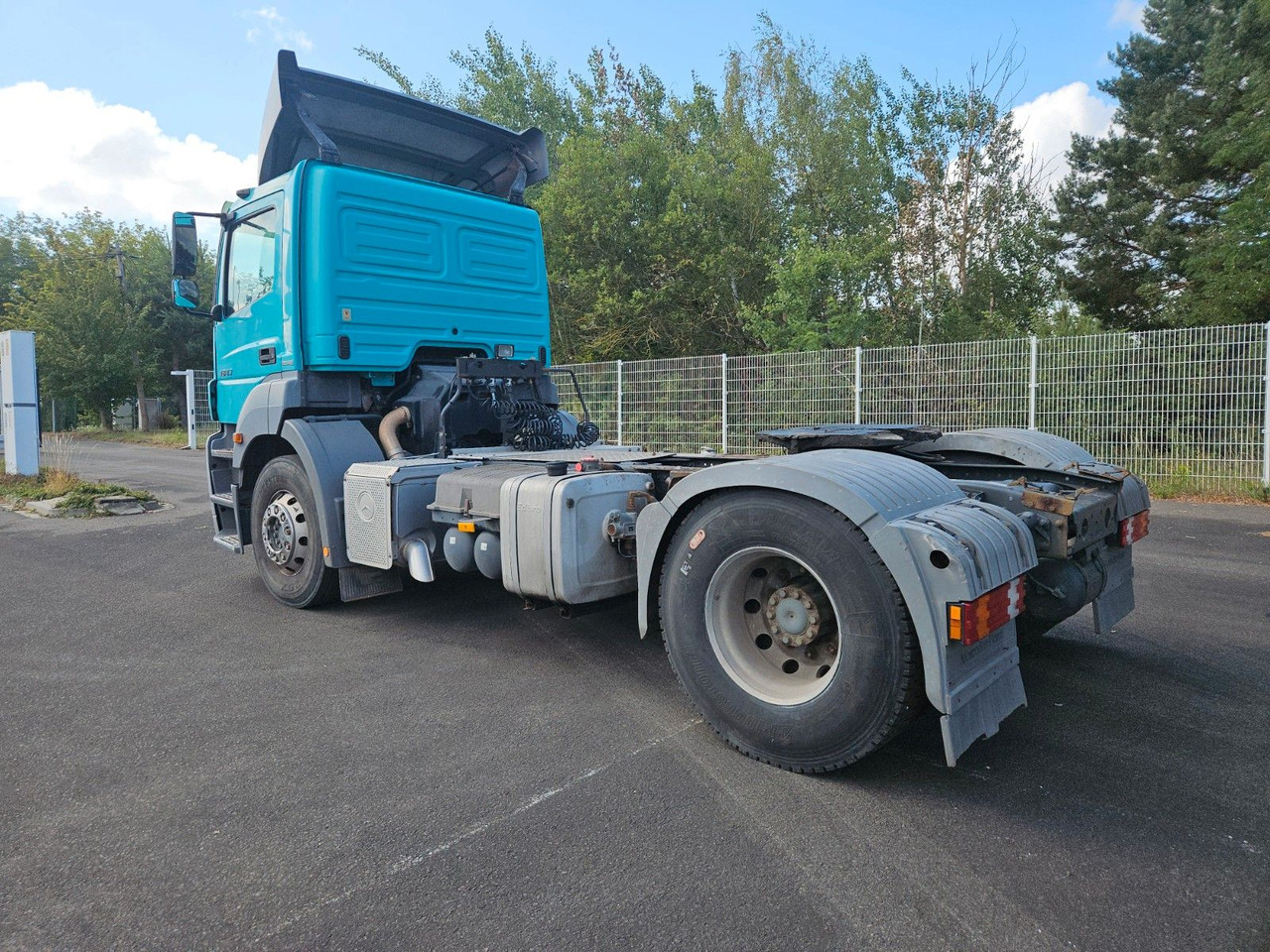 Mercedes-Benz Axor 1843 4x2 mit Kipphydraulik - Тягач: фото 4 Mercedes-Benz Axor 1843 4x2 mit Kipphydraulik - Тягач: фото 4