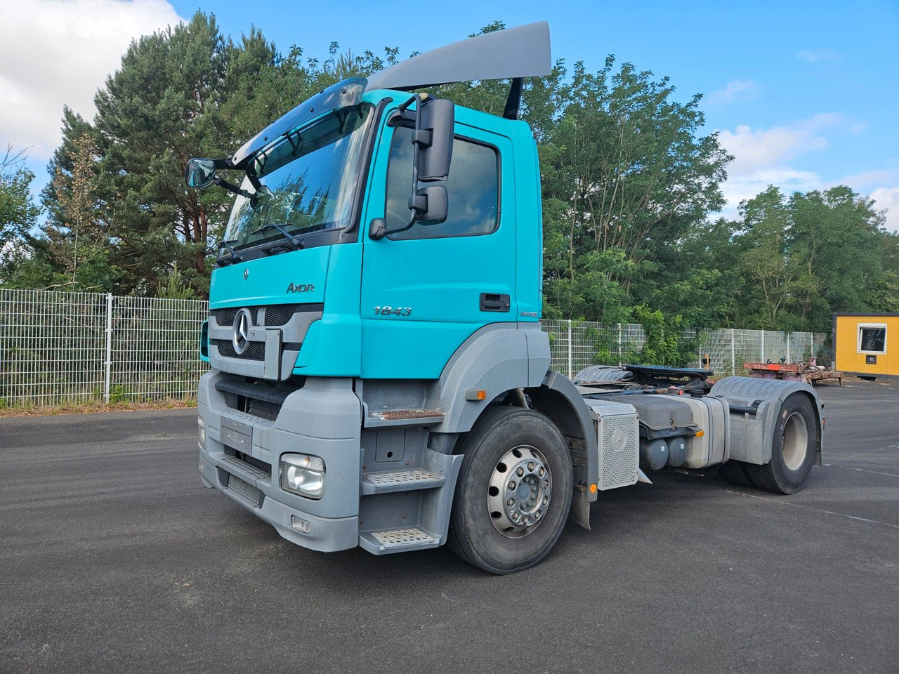 Mercedes-Benz Axor 1843 4x2 mit Kipphydraulik - Тягач: фото 2 Mercedes-Benz Axor 1843 4x2 mit Kipphydraulik - Тягач: фото 2