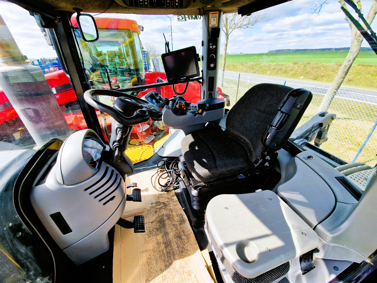 CHALLENGER MT 865 - Гусеничный трактор: фото 4 CHALLENGER MT 865 - Гусеничный трактор: фото 4
