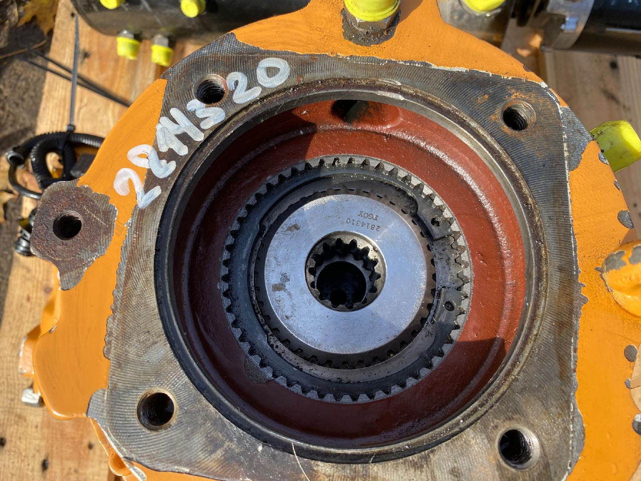 Case WX 165 Carraro - Поворотный редуктор для Строительной техники: фото 3 Case WX 165 Carraro - Поворотный редуктор для Строительной техники: фото 3