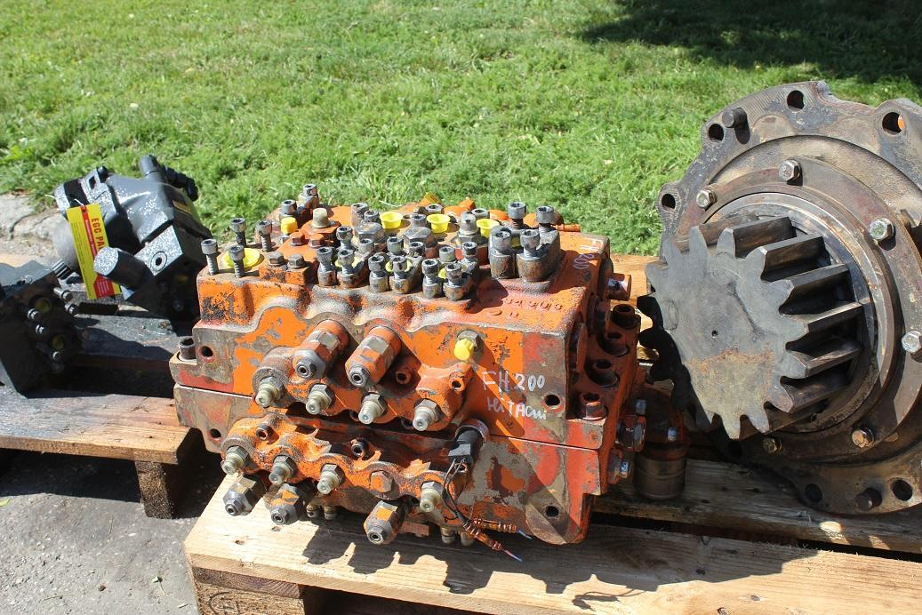 Hitachi FH 200-3 - Гидравлический клапан для Строительной техники: фото 2 Hitachi FH 200-3 - Гидравлический клапан для Строительной техники: фото 2