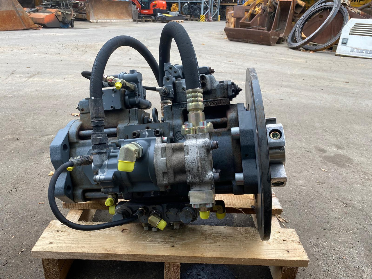 Holland K3V112 aus E215 - Гидравлический насос для Строительной техники: фото 3 Holland K3V112 aus E215 - Гидравлический насос для Строительной техники: фото 3