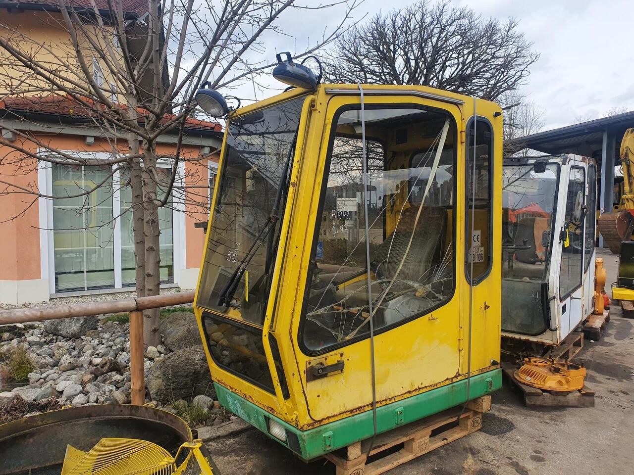 Liebherr R 942 - Кабина для Гусеничных экскаваторов: фото 1 Liebherr R 942 - Кабина для Гусеничных экскаваторов: фото 1